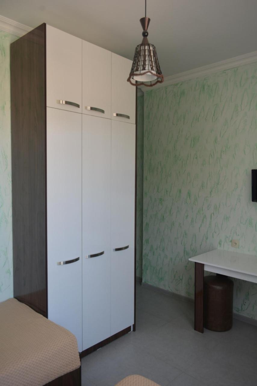 hotel niks Makhinjauri Buitenkant foto