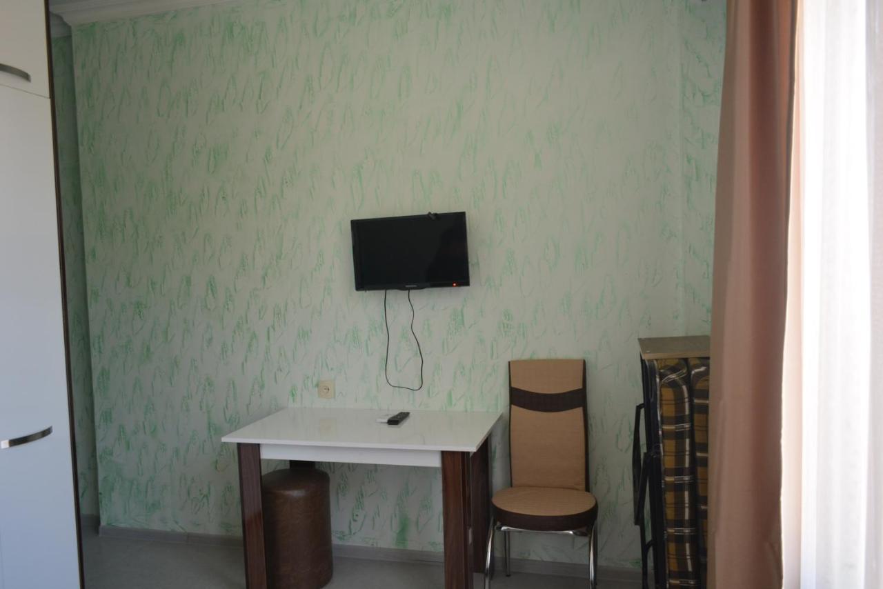 hotel niks Makhinjauri Buitenkant foto