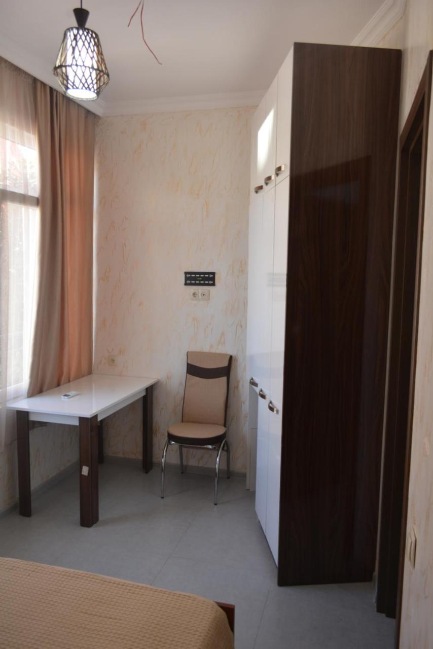 hotel niks Makhinjauri Buitenkant foto