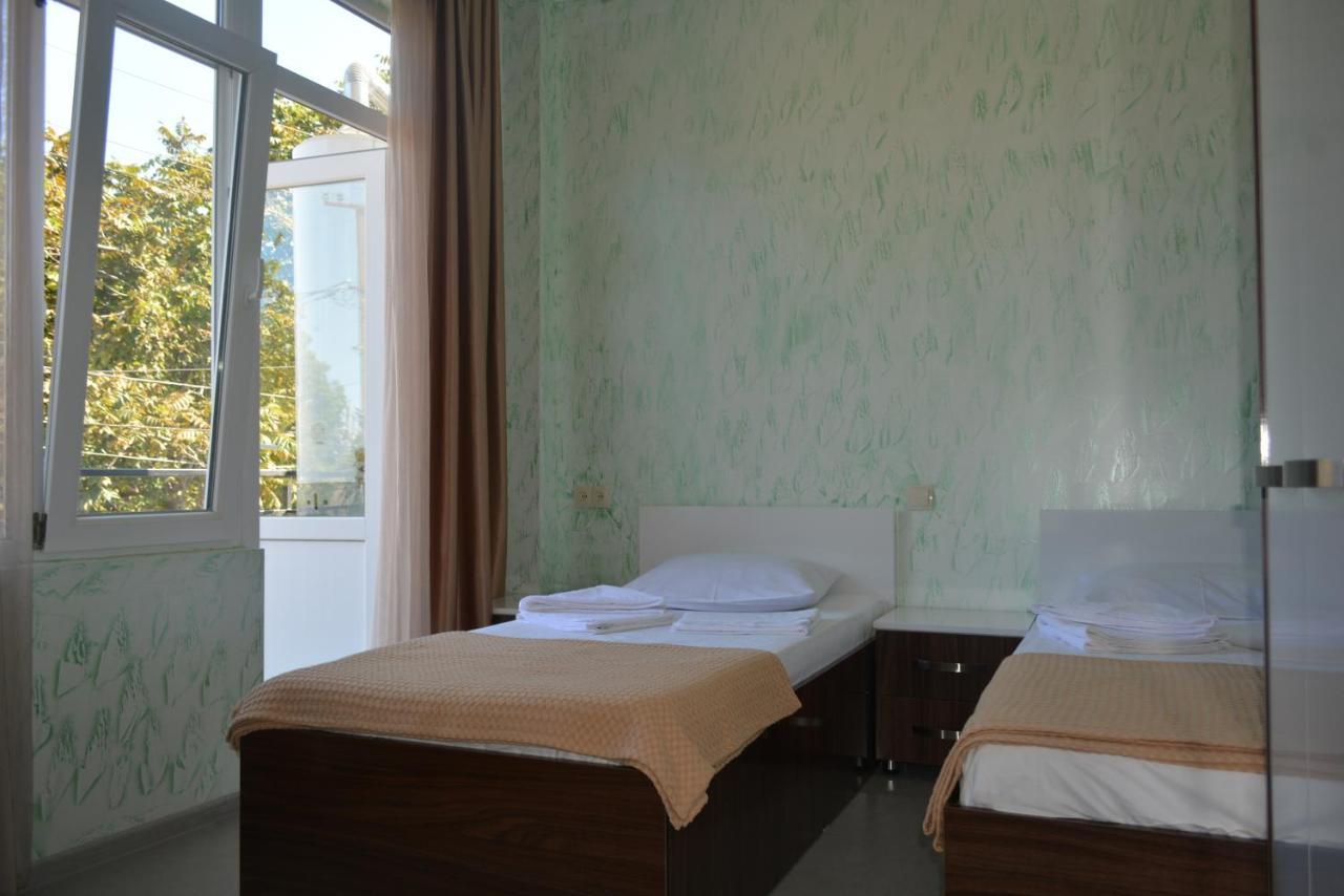 hotel niks Makhinjauri Buitenkant foto