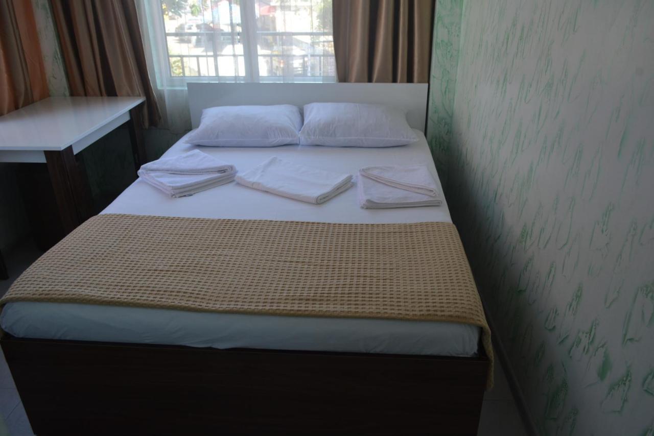 hotel niks Makhinjauri Buitenkant foto