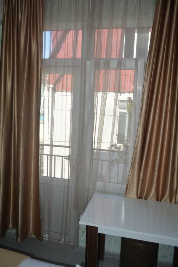 hotel niks Makhinjauri Buitenkant foto